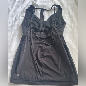 LULULEMON SPORTS BRA TANK  
FITS BETWEEN A SIZE 2-6
TANK ATTACHED TO BRA